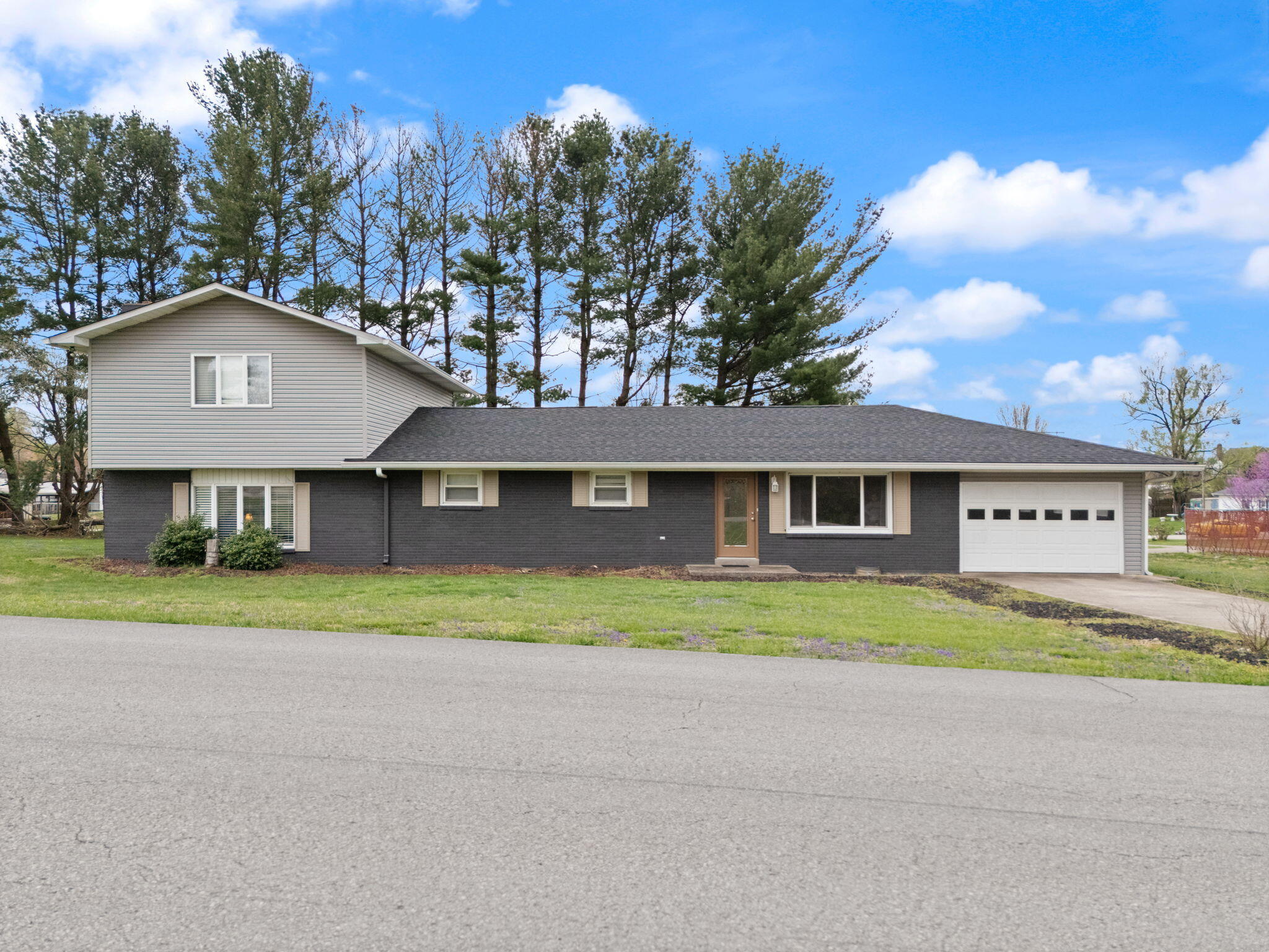 289 Bodie Road Somerset, KY 42503 - Photo 3 of 62 38-web-or-mls-DJI_20250402170444_0195_D