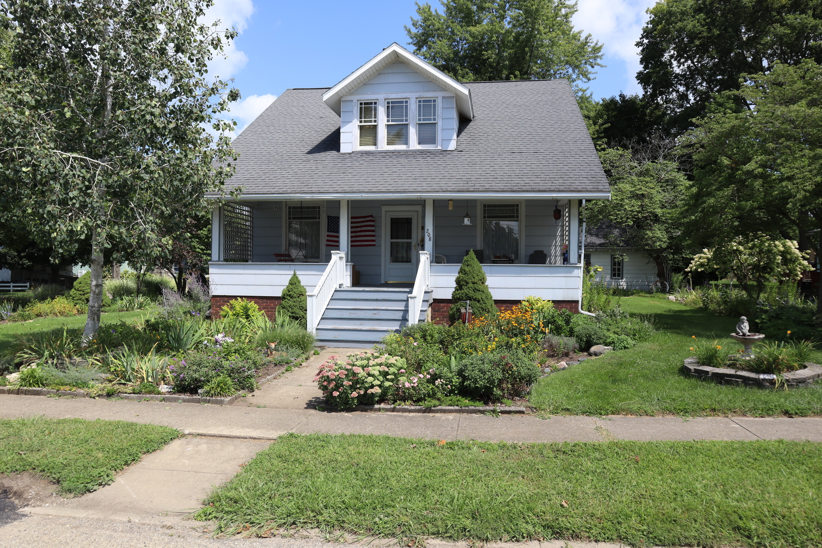 208 Heaton Street Walnut, IL 61376 - Photo 1 of 21 Gallery Image 1