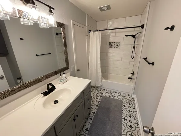 $1,550 | 10150 Woodtrail, San Antonio, TX 78250