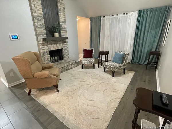 $1,550 | 10150 Woodtrail, San Antonio, TX 78250