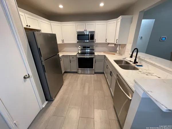 $1,550 | 10150 Woodtrail, San Antonio, TX 78250