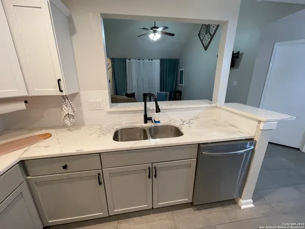 $1,550 | 10150 Woodtrail, San Antonio, TX 78250