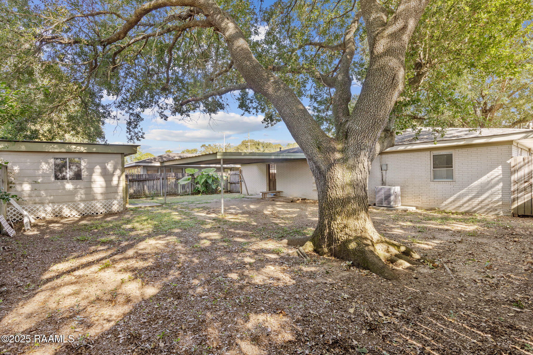 504 3rd Street Broussard, LA 70518 - Photo 17 of 24 Mature Oaks