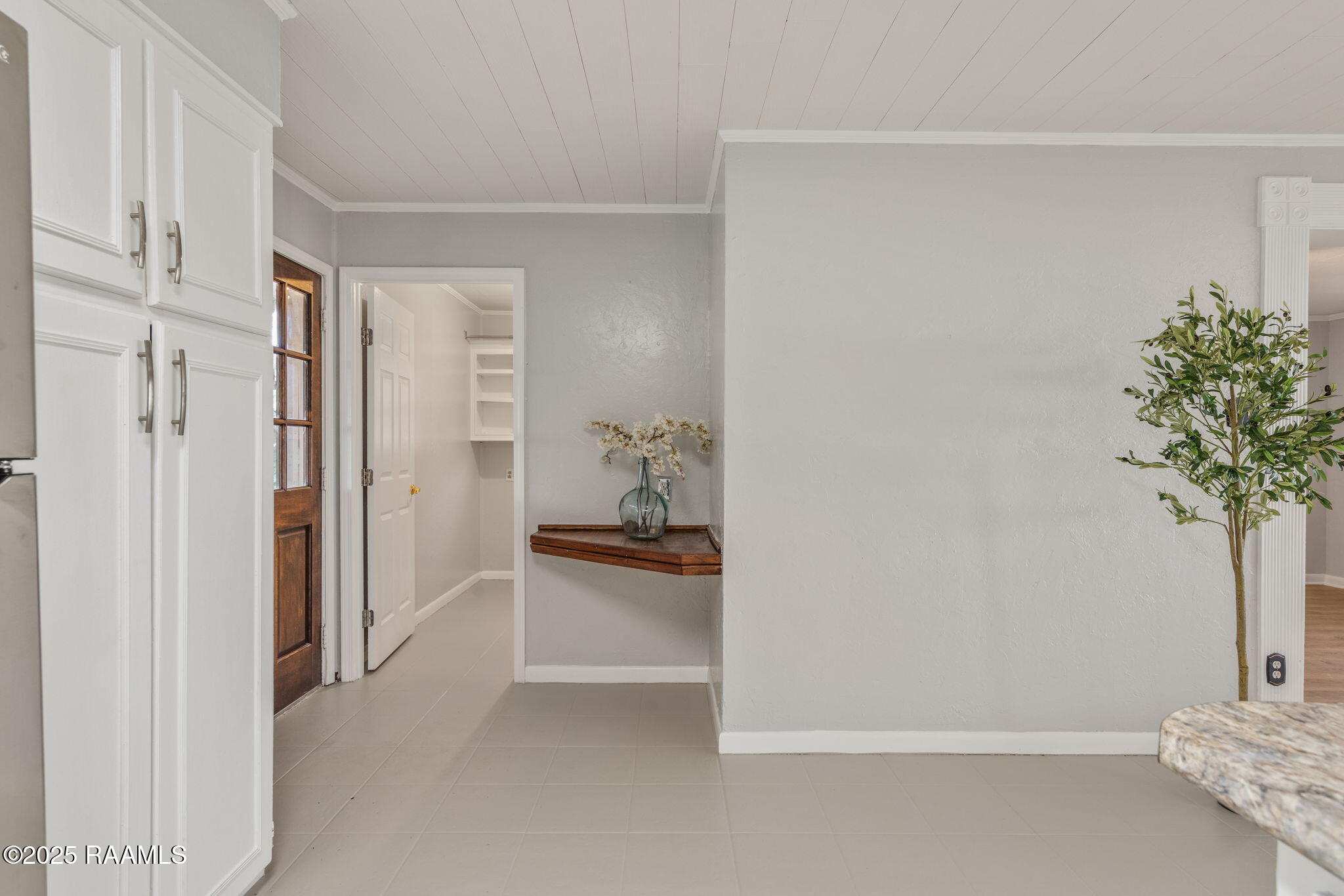 504 3rd Street Broussard, LA 70518 - Photo 7 of 24 Each Space is well though out