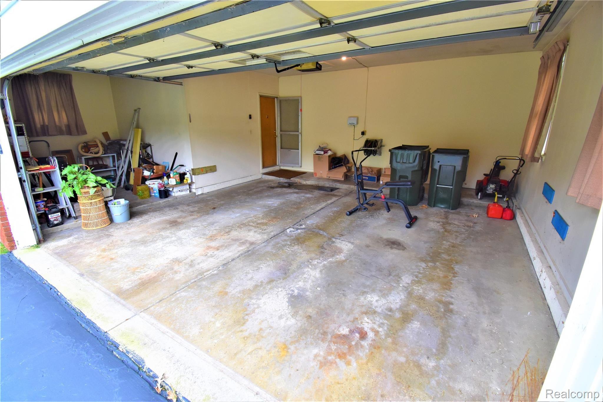 365 East Maryknoll Road Rochester, MI 48309 - Photo 34 of 41 34.jpg