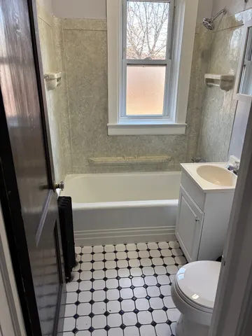 $1,300 | 10904 South Avenue D, Unit 2N, Chicago, IL 60617