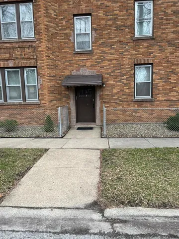 $1,300 | 10904 South Avenue D, Unit 2N, Chicago, IL 60617