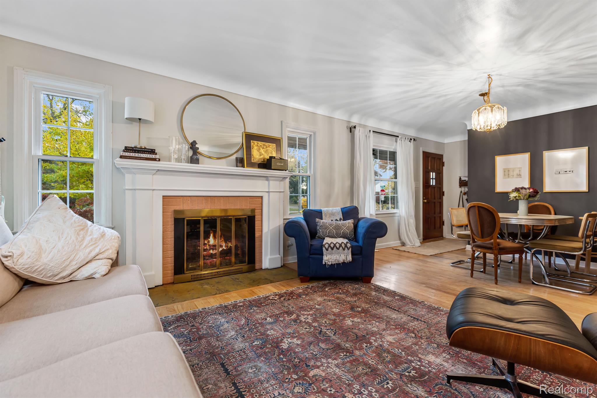 2238 Hawthorne Road Grosse Pointe, MI 48236 - Photo 10 of 24 Gallery Image 10