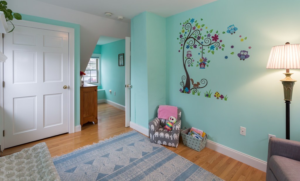 23 Mayflower Road Needham, MA 02492 - Photo 10 of 17