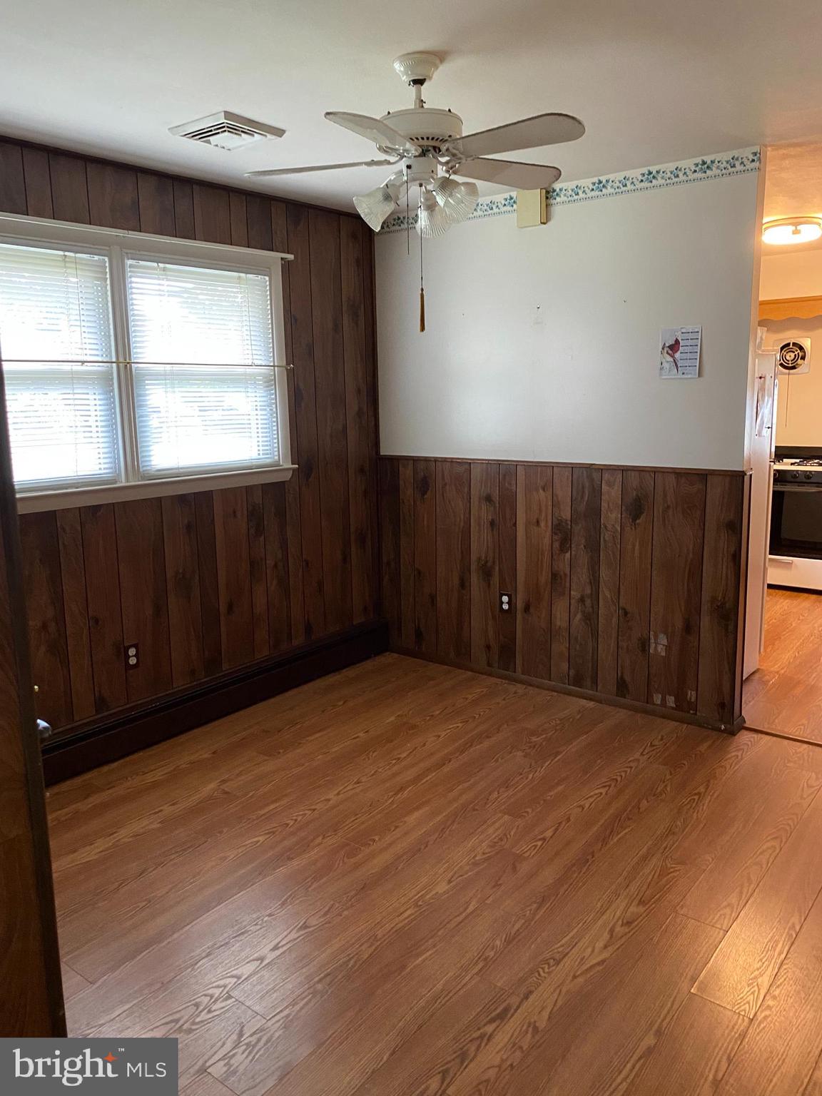 401 Laycock Street Riverside, NJ 08075 - Photo 15 of 29 Dining Room