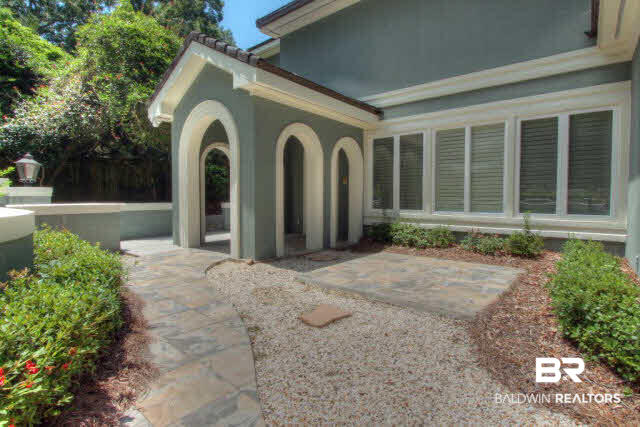 22585 Main Street Fairhope, AL 36532 - Photo 12 of 30 front patio