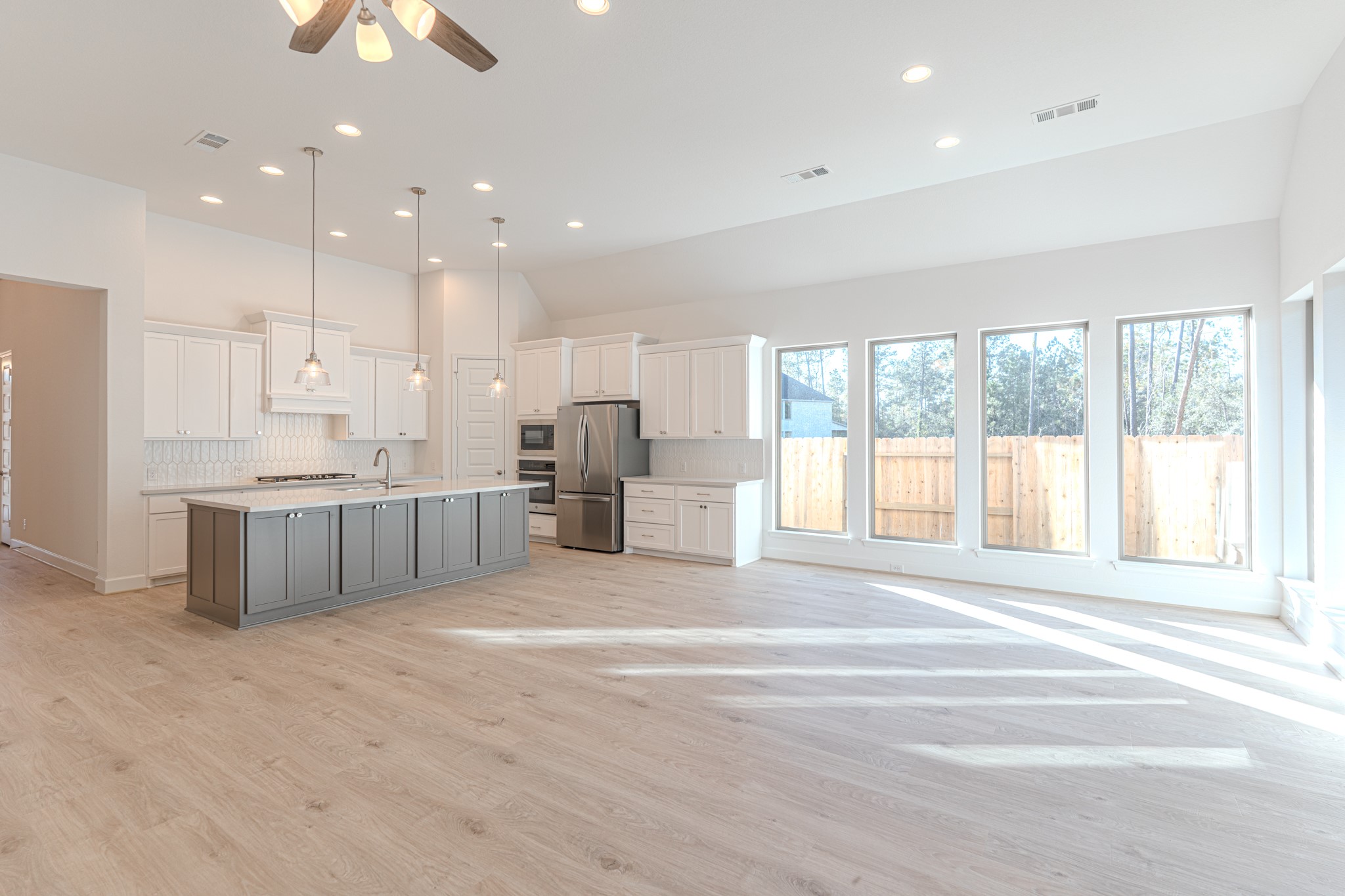 15910 Mahogany Mist Drive Conroe, TX 77302 - Photo 15 of 43