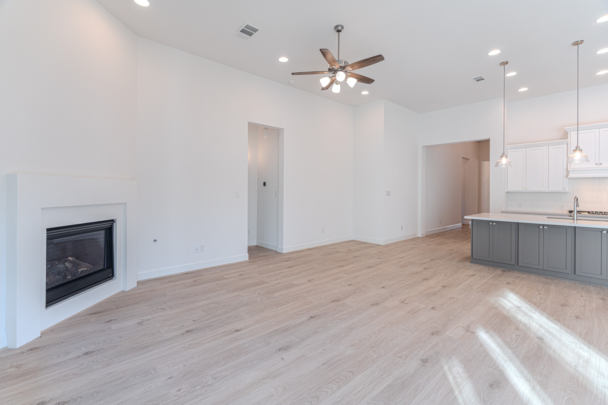 15910 Mahogany Mist Drive Conroe, TX 77302 - Photo 17 of 43