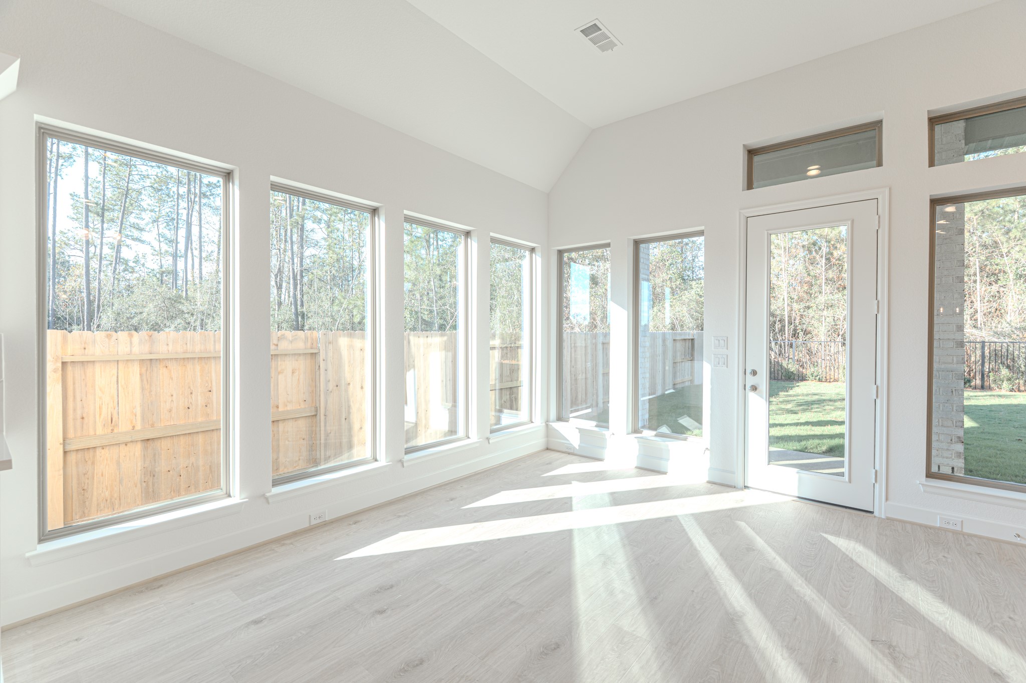 15910 Mahogany Mist Drive Conroe, TX 77302 - Photo 20 of 43