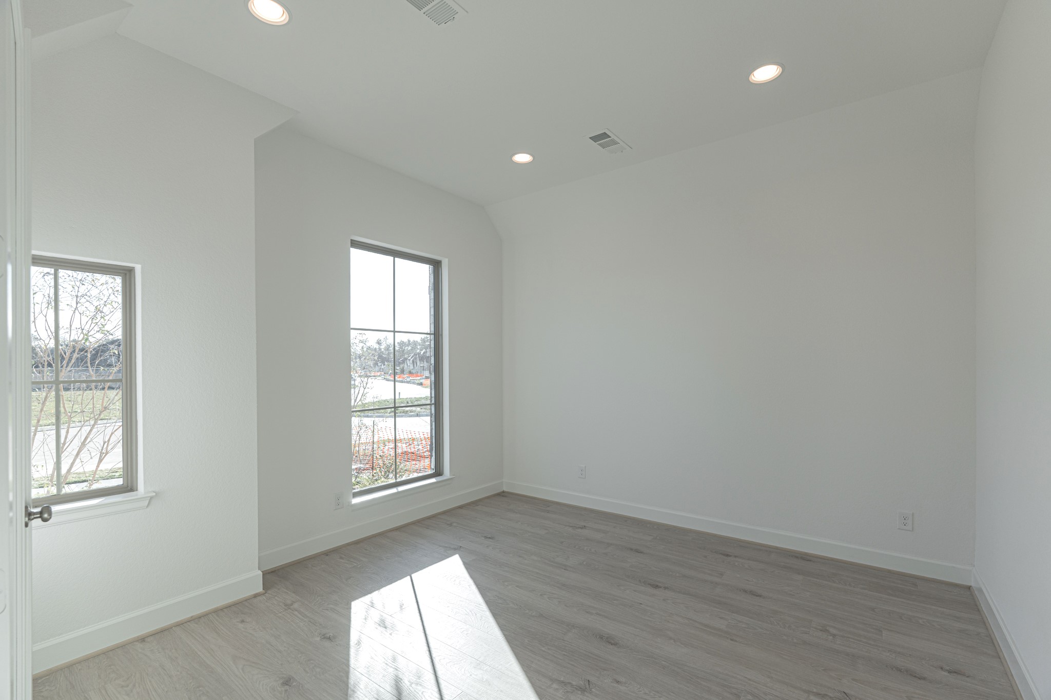 15910 Mahogany Mist Drive Conroe, TX 77302 - Photo 7 of 43