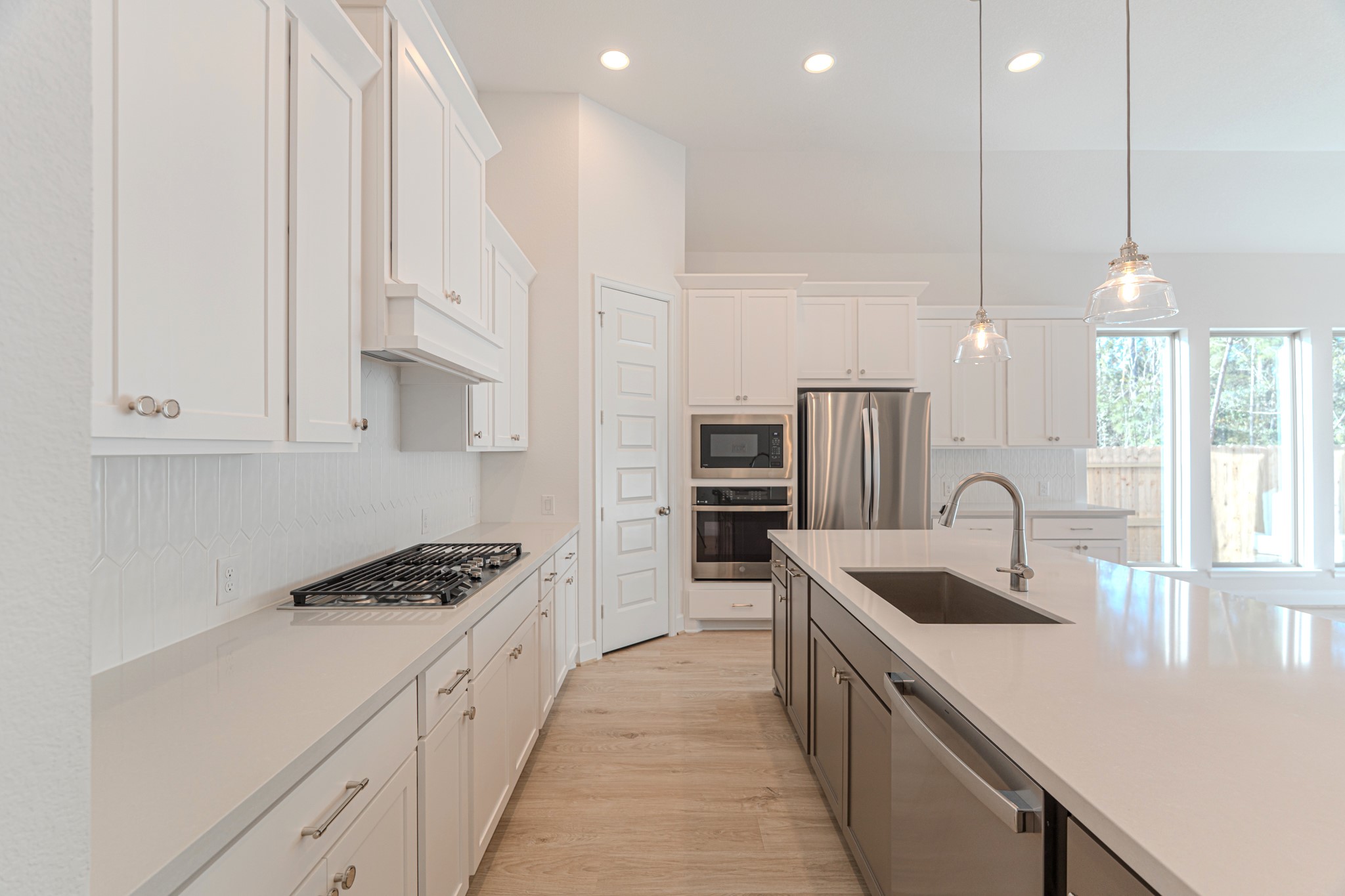 15910 Mahogany Mist Drive Conroe, TX 77302 - Photo 9 of 43