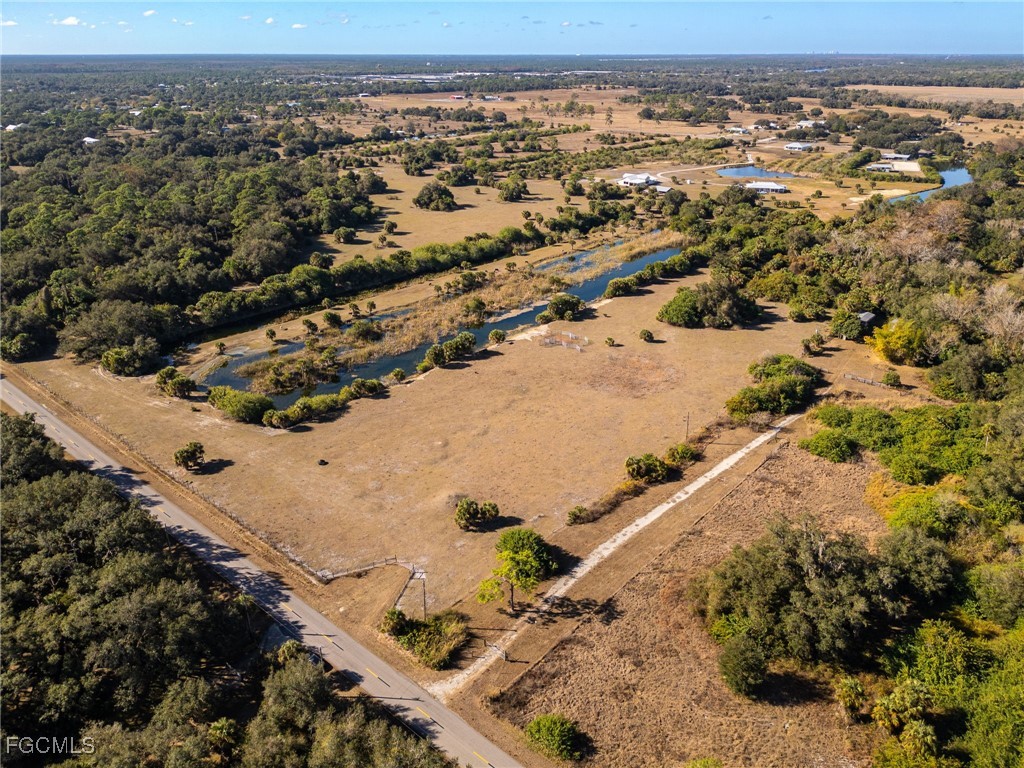 18201 Persimmon Ridge Road Alva, FL 33920 - Photo 8 of 24 Gallery Image 8
