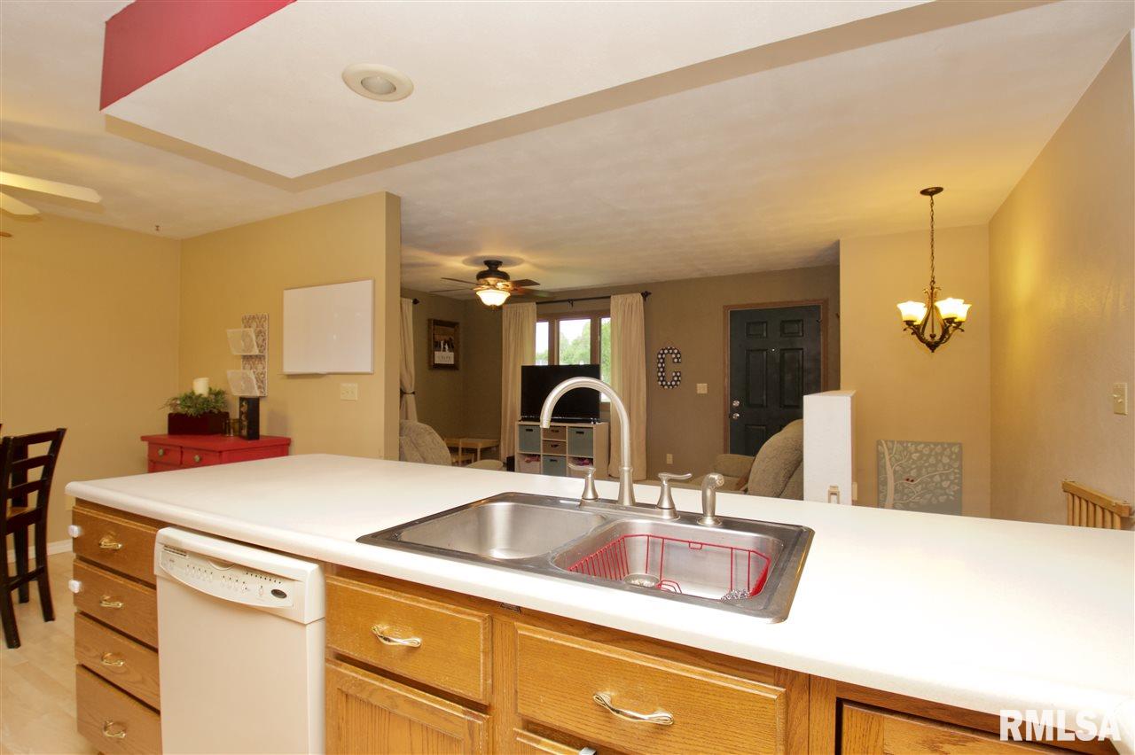 511 West Muller Road East Peoria, IL 61611 - Photo 3 of 36 Gallery Image 3