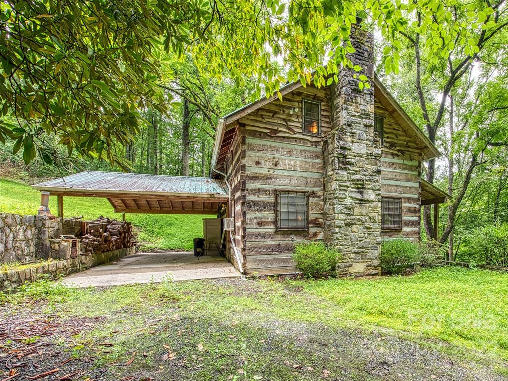 326 Old Soco Road Whittier, NC 28789 - Photo 3 of 45