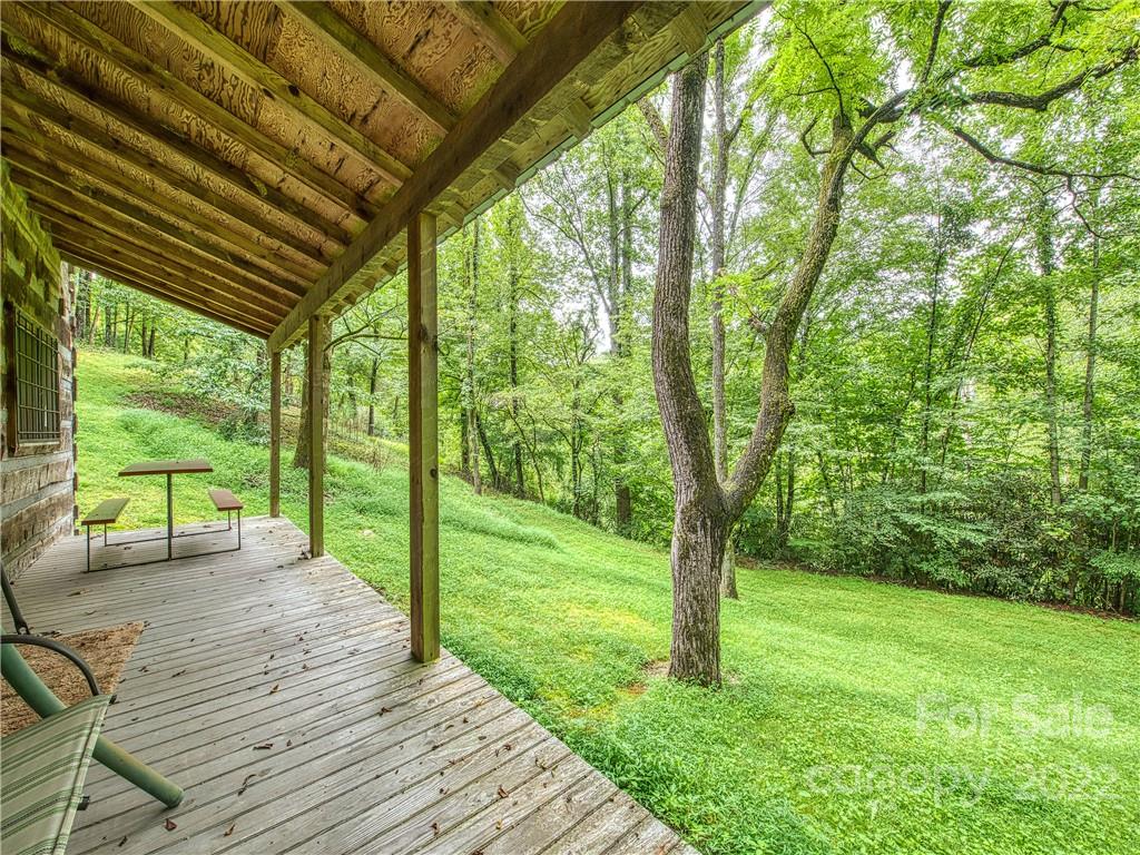 326 Old Soco Road Whittier, NC 28789 - Photo 4 of 45