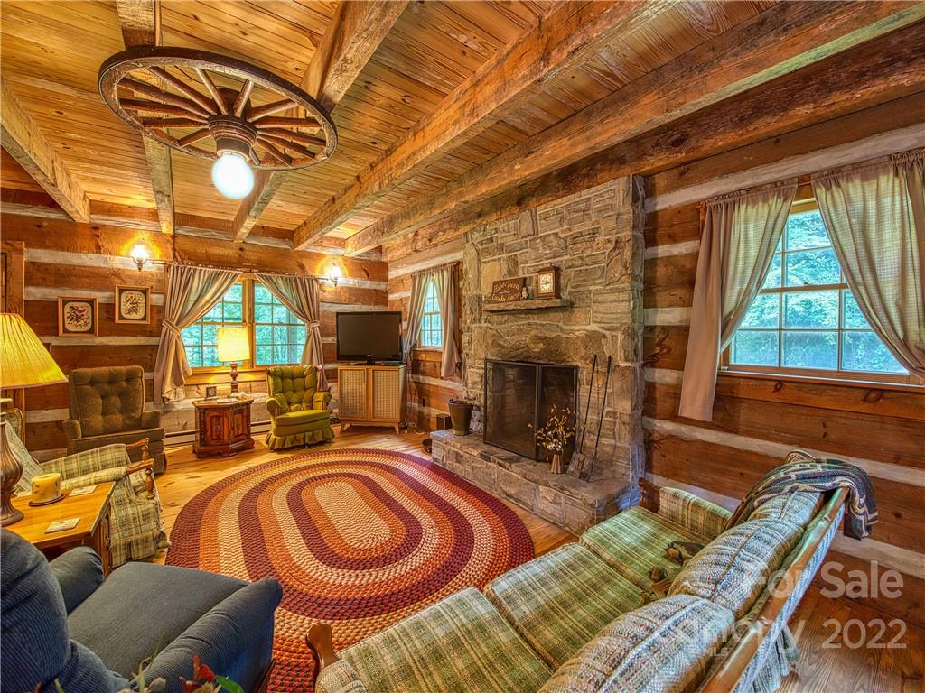 326 Old Soco Road Whittier, NC 28789 - Photo 8 of 45