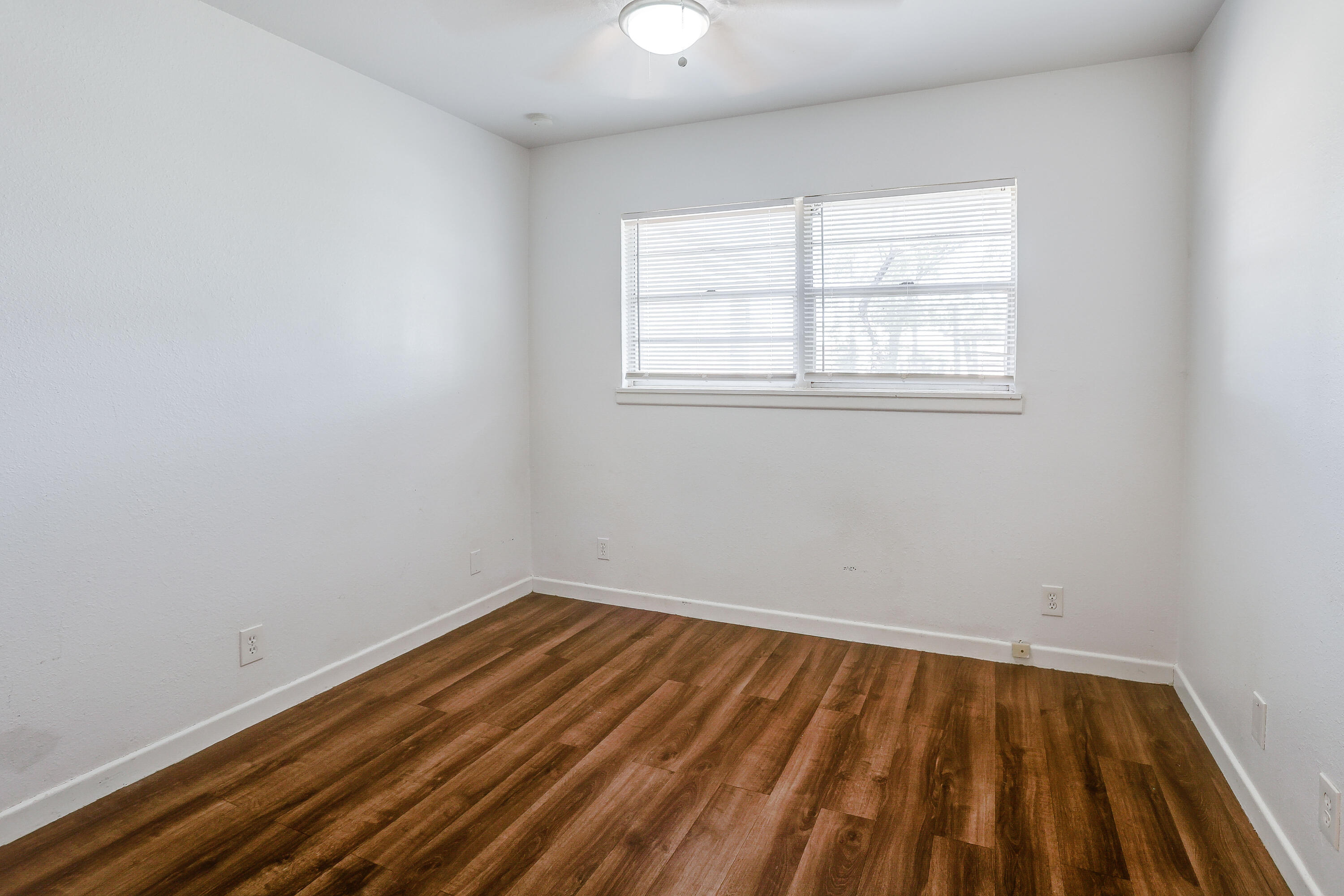 4902 43rd Street Lubbock, TX 79414 - Photo 11 of 15 4902-110