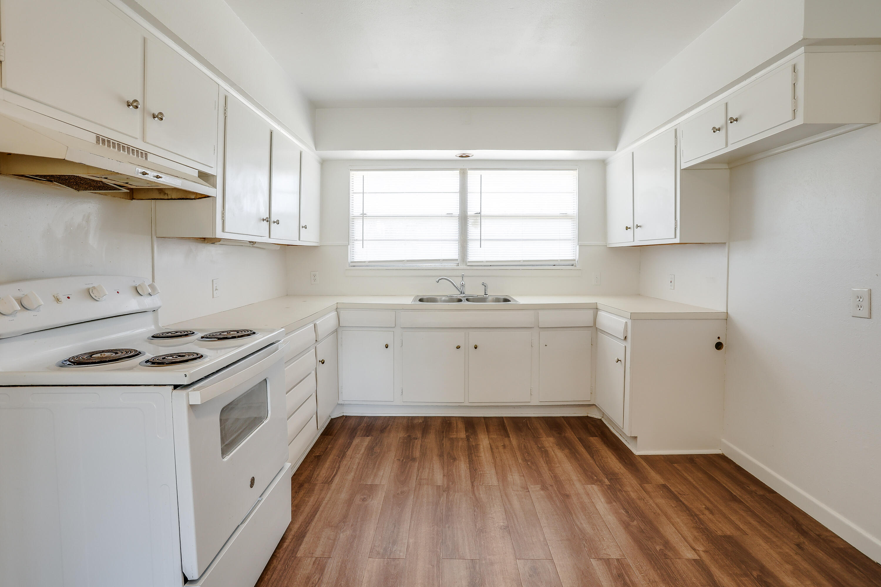 4902 43rd Street Lubbock, TX 79414 - Photo 5 of 15 4902-104