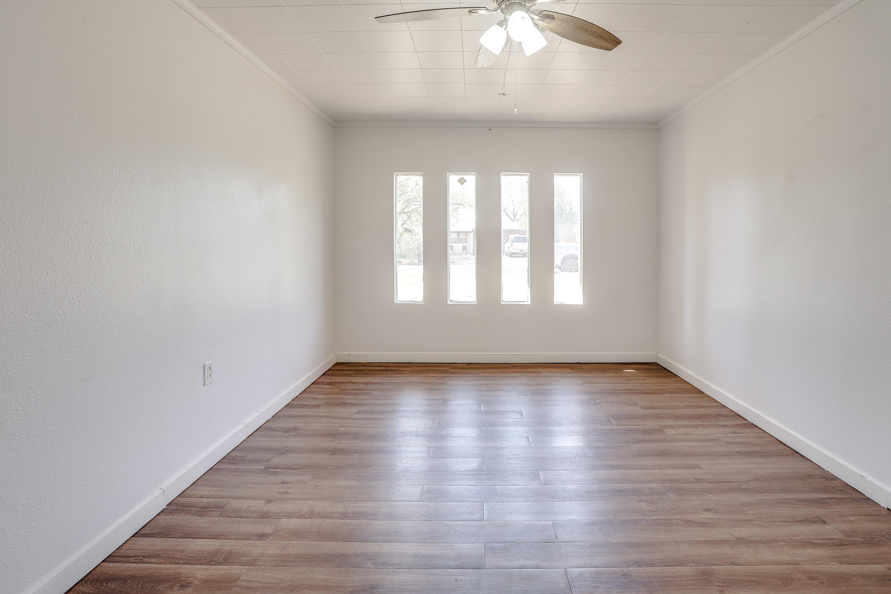 4902 43rd Street Lubbock, TX 79414 - Photo 7 of 15 4902-106