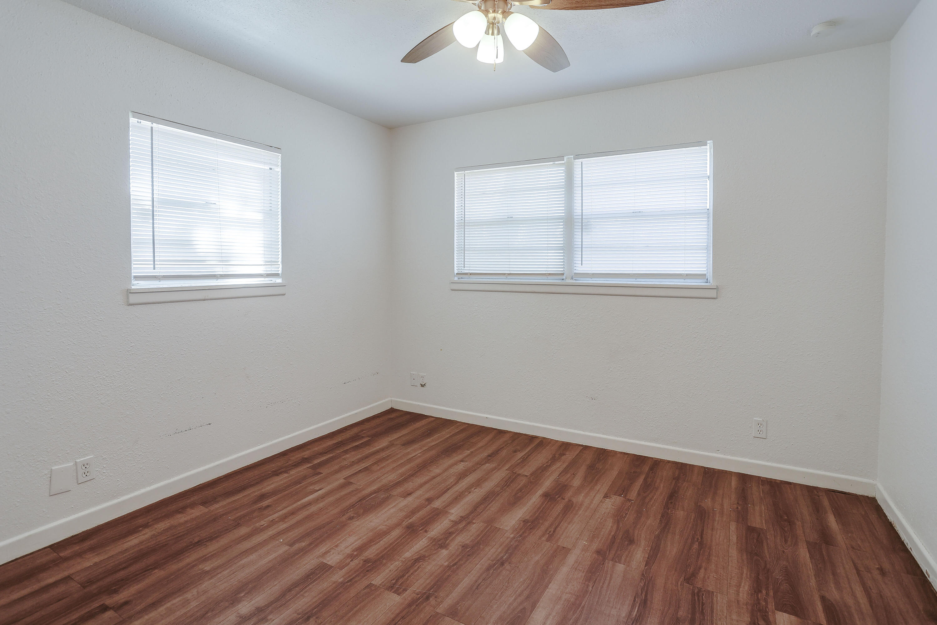 4902 43rd Street Lubbock, TX 79414 - Photo 9 of 15 4902-108