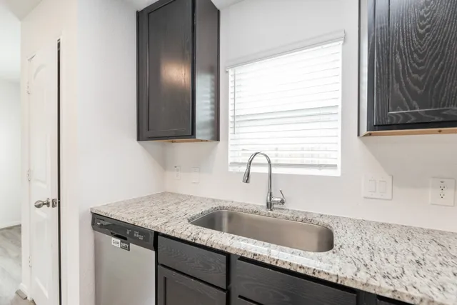 a close view of sink and tap