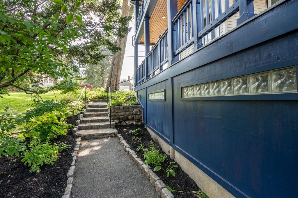 409 Atlantic Avenue Marblehead, MA 01945 - Photo 28 of 29 a view of a pathway of the building