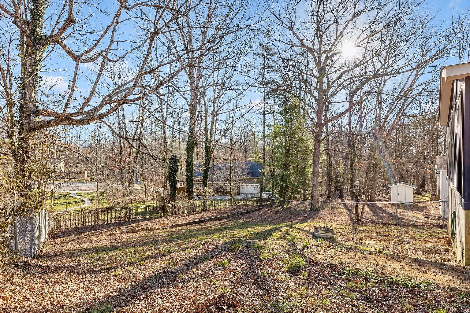 627 Miles Road Signal Mountain, TN 37377 - Photo 2 of 17 Image 30