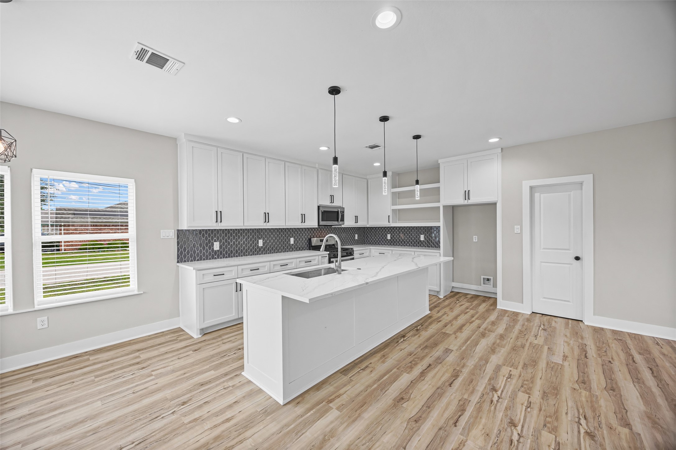 8203 Gladstone Street Houston, TX 77051 - Photo 14 of 30