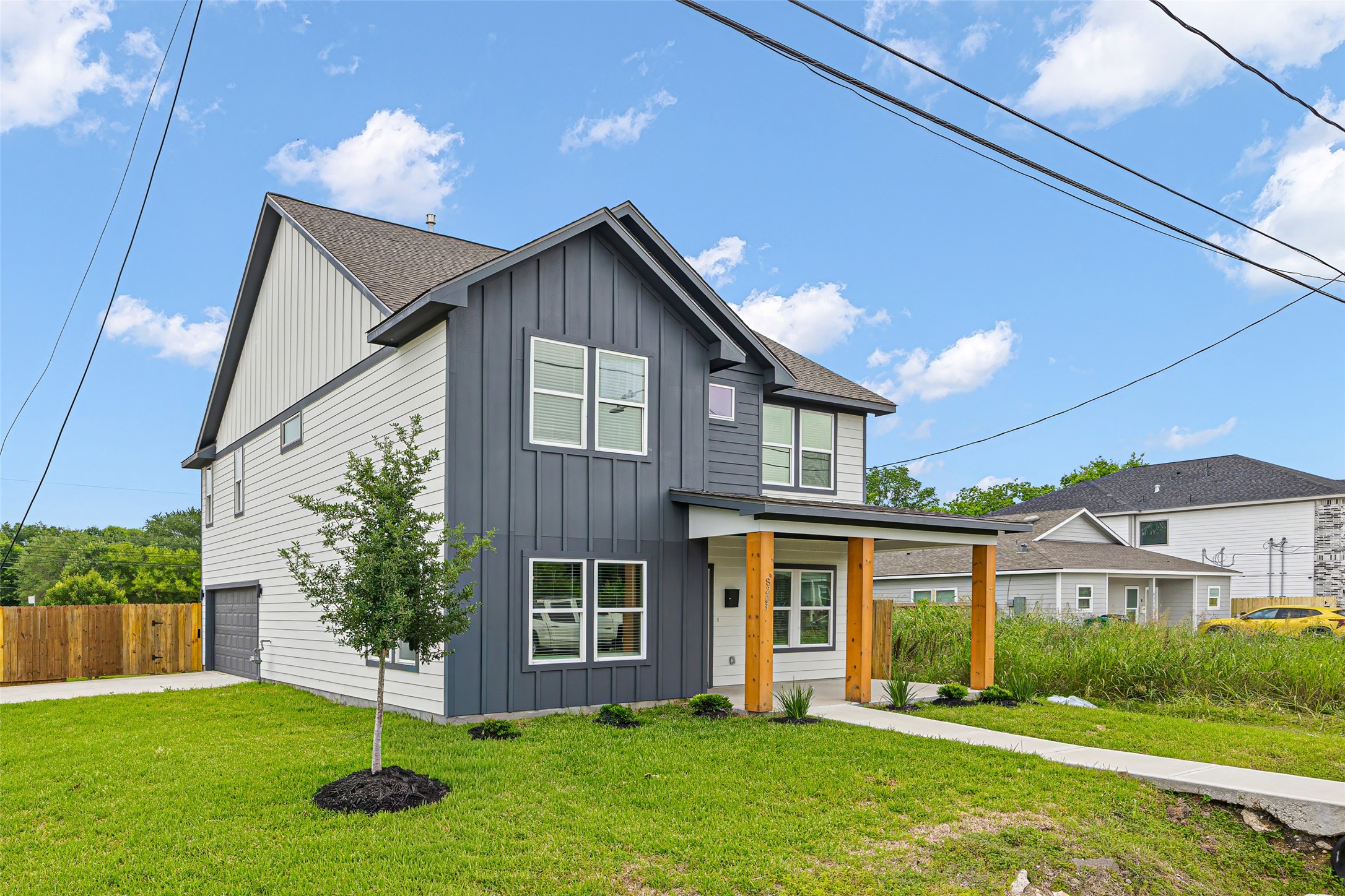 8203 Gladstone Street Houston, TX 77051 - Photo 3 of 30