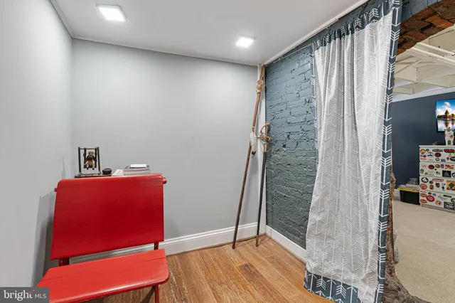a view of a hallway with closet