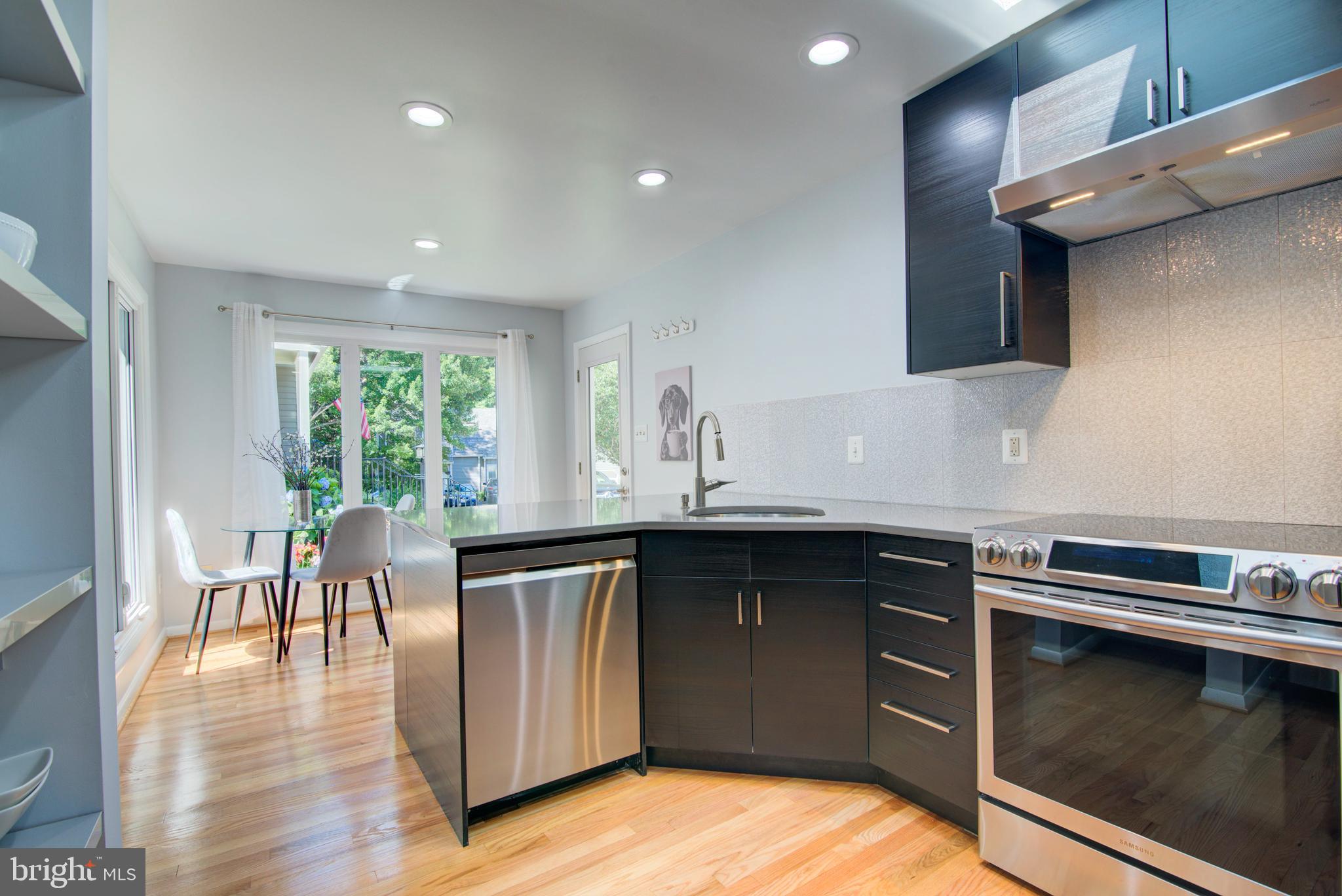 11619 Chapel Cross Way Reston, VA 20194 - Photo 15 of 33 Kitchen Views to Breakfast Room.