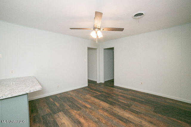 2530 Orleans Road Biloxi, MS 39531 - Photo 13 of 31 2530OrleansRd-23