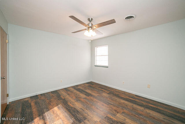 2530 Orleans Road Biloxi, MS 39531 - Photo 24 of 31 2530OrleansRd-11