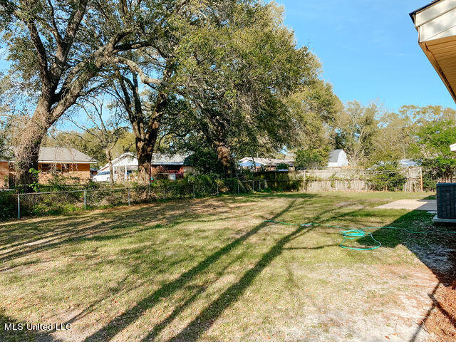 2530 Orleans Road Biloxi, MS 39531 - Photo 5 of 31 IMG_6687