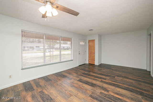 2530 Orleans Road Biloxi, MS 39531 - Photo 7 of 31 2530OrleansRd-15