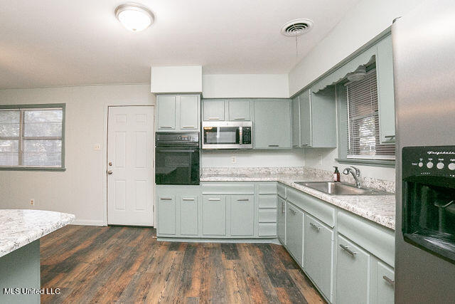 2530 Orleans Road Biloxi, MS 39531 - Photo 9 of 31 2530OrleansRd-19