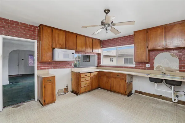 $415,000 | 1079 Magnolia Avenue West, San Bernardino, CA 92411