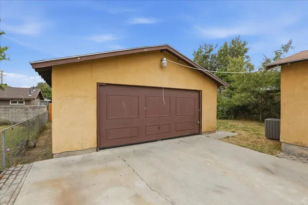 $415,000 | 1079 Magnolia Avenue West, San Bernardino, CA 92411