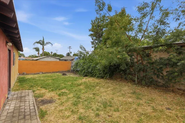 $415,000 | 1079 Magnolia Avenue West, San Bernardino, CA 92411
