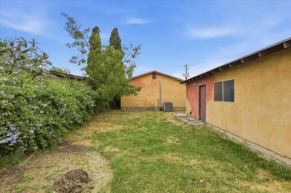 $415,000 | 1079 Magnolia Avenue West, San Bernardino, CA 92411