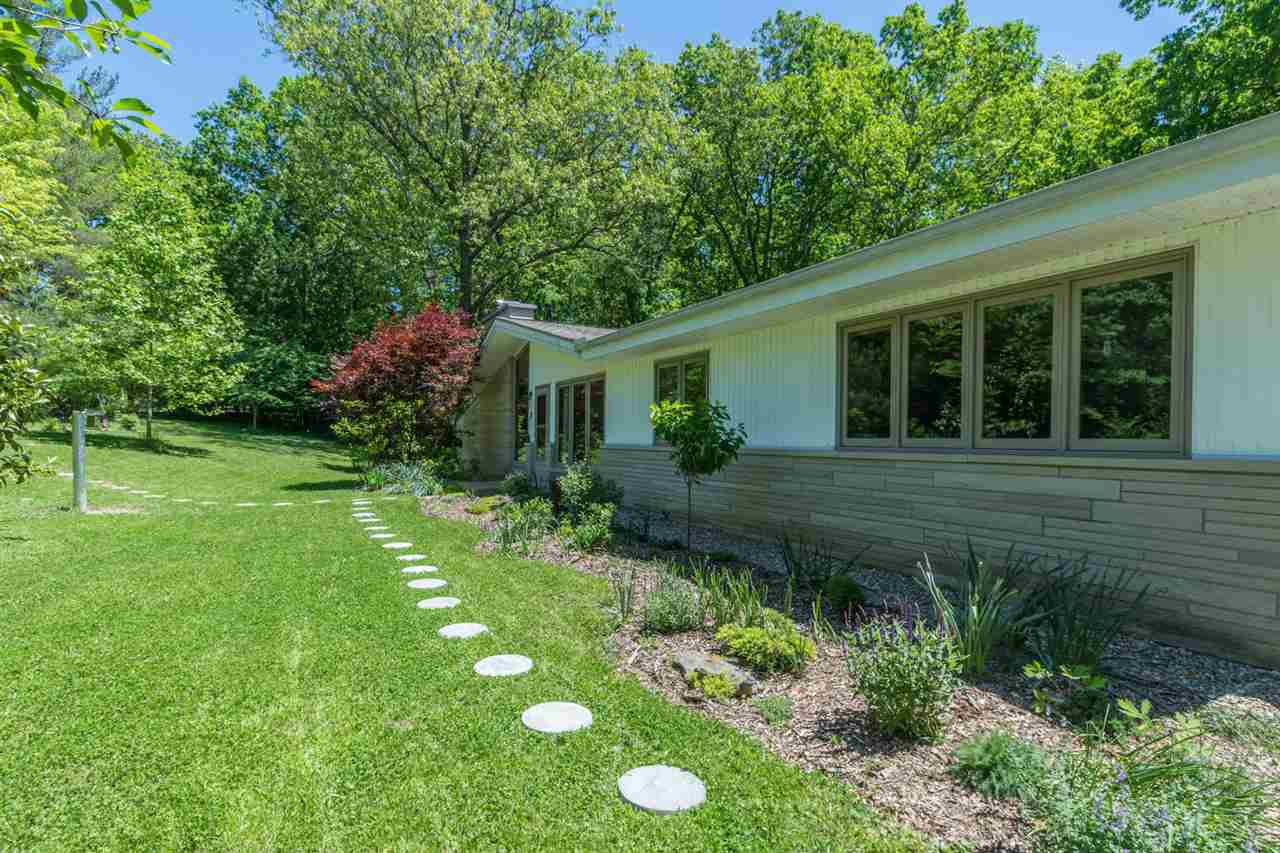 6828 East Bender Road Bloomington, IN 47401 - Photo 2 of 36 Gallery Image 2