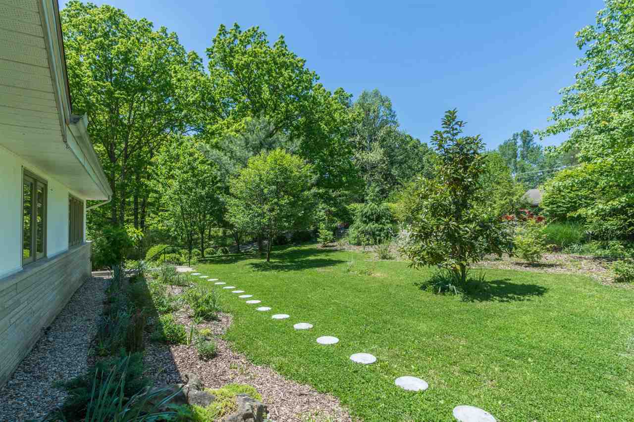 6828 East Bender Road Bloomington, IN 47401 - Photo 3 of 36 Gallery Image 3