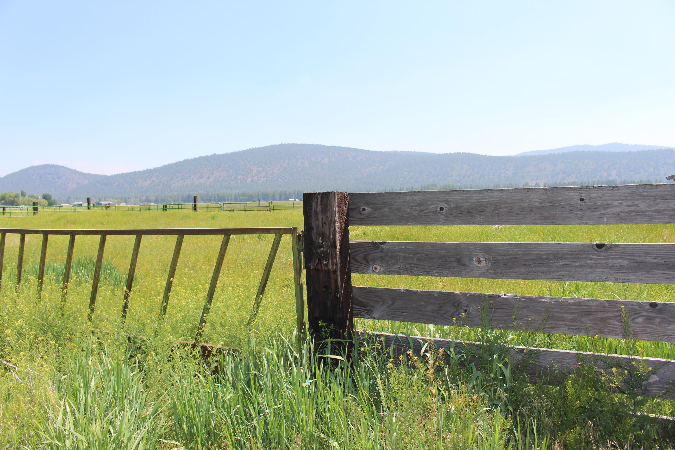 29833 Doak Road Chiloquin, OR 97624 - Photo 10 of 28 IMG_9645