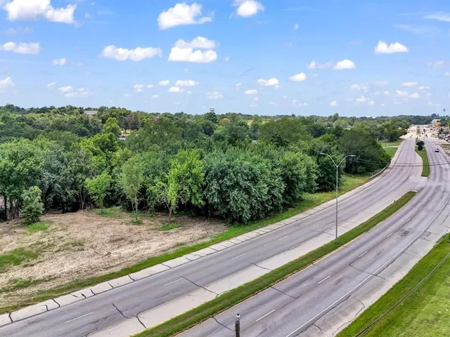 $399,900 | 5001 Jacksboro Highway, Fort Worth, TX 76114