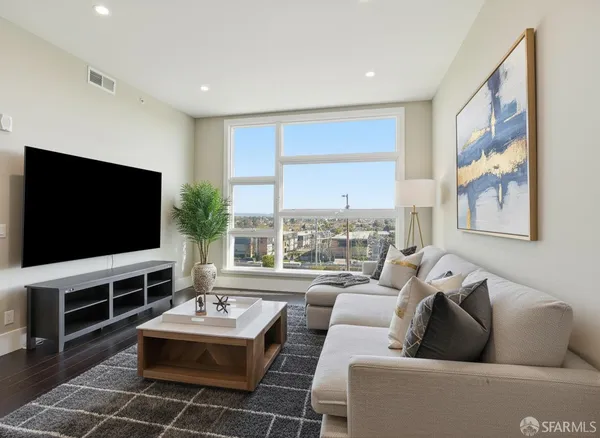 $899,950 | 600 El Camino Real, Unit 302, Belmont, CA 94002